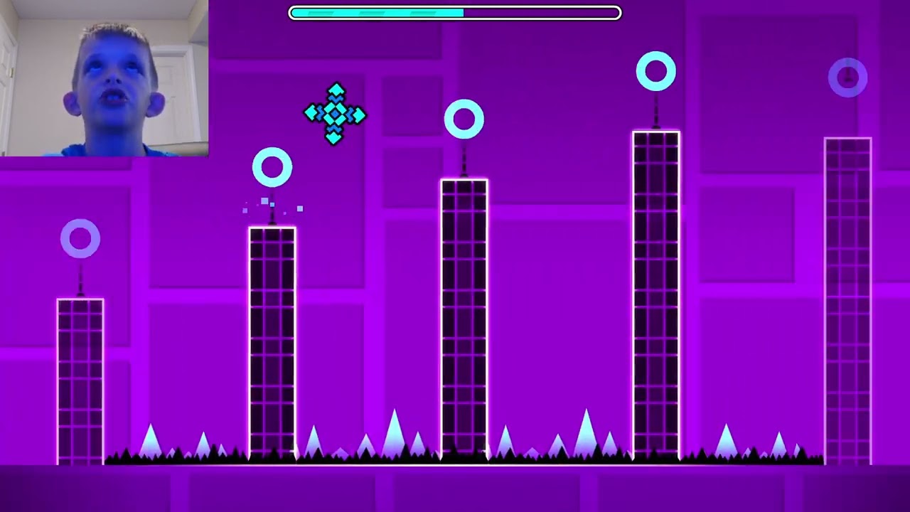 Playing Geometry Dash Level 1 - Stereo Madness - YouTube