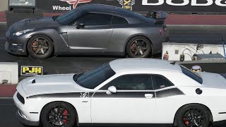 Dodge Challenger Vs Nissan Gt-R