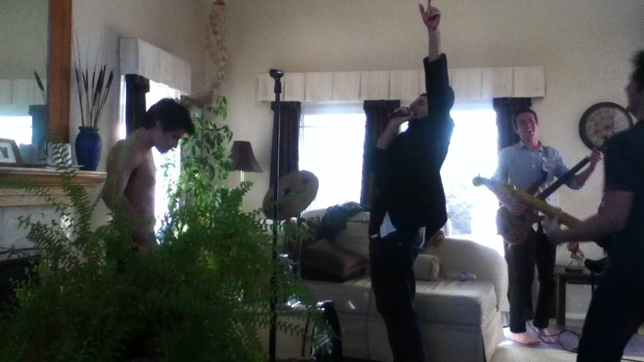 Triloc Pre-Show: King Without A Crown