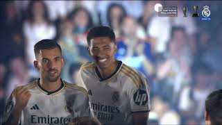 La plantilla del Real Madrid cantan en el himno de La Décima en la fiesta de la 15ª Champions