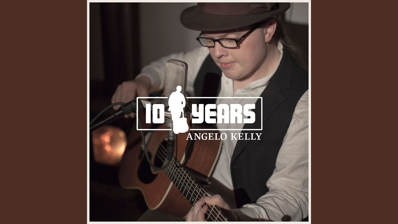 在 YouTube 上觀看「Because It's Love (2008 Live Version)」 在 YouTube 上觀看「Because It's Love (2008 Live Version)」