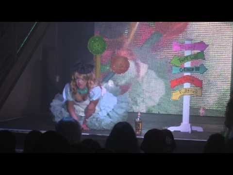 DivaDean Drag Battle
