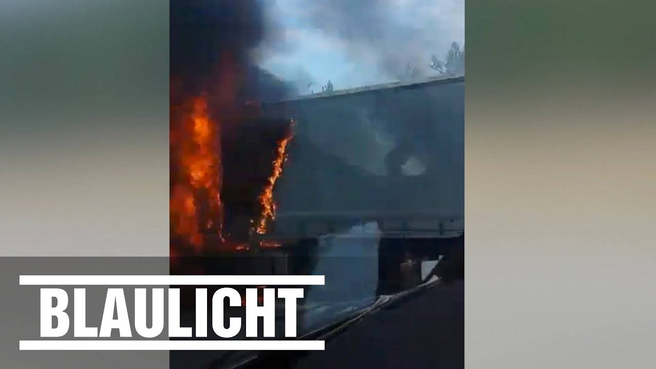 A13 - Hier brennt ein LKW ( Reifen geplatzt / Autobahn / Unfall )