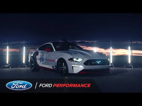 Video: Ford Představuje Elektrický Mustang Cobra Jet 1400