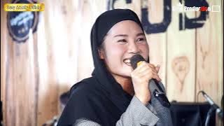 LAKI TAH BELI SUSY ARZETTY VERSI LIVE RUMAH SUSY  ARZETTY KIRIM SALAM  SING KADOAN