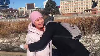 В Уссурийске День счастья и добра отметили «обнимашками»