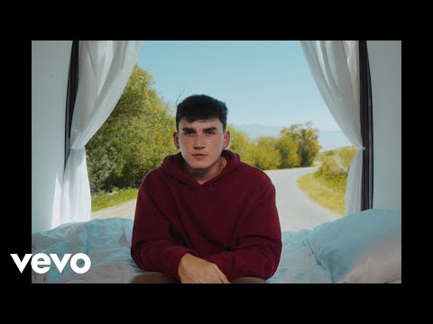 Zachary Knowles - super sad songs (Lyric Video) (Official)