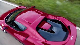 Ferrari 296 GTB hibrida em acao