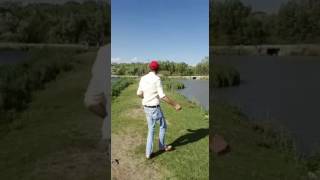 Oltayı Karaya Sallayan Genç