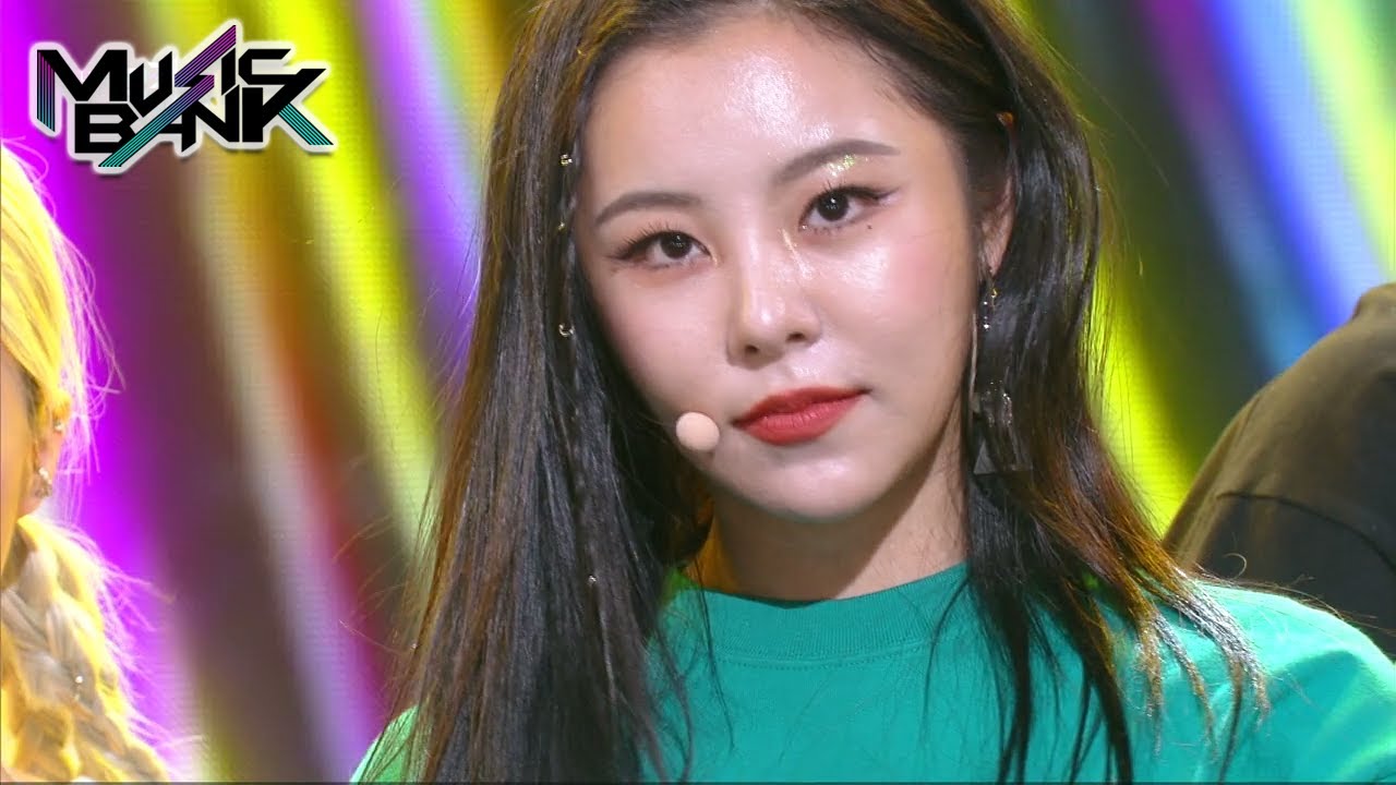 Whee In(휘인) - water color (Music Bank) | KBS WORLD TV 210423