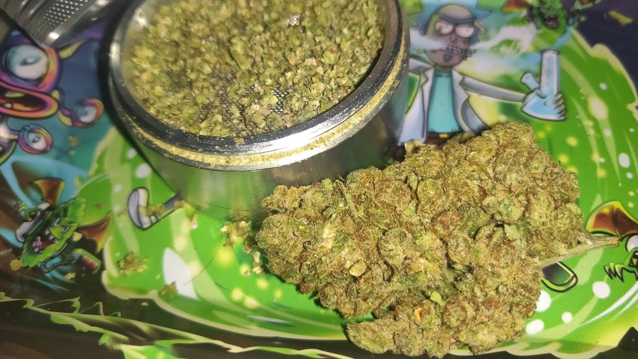 Hemptron Strawberry Cake CBD Indoor Hemp Flower review! ☺️☮️