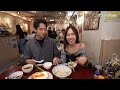 美食新聞報道｜施焯日帶暉哥到訪發哥愛吃店，品嚐炸牛筋拼牛腩河粉、豬扒雙蛋飯等招牌美食｜施焯日｜暉哥｜TVBUSA｜美食