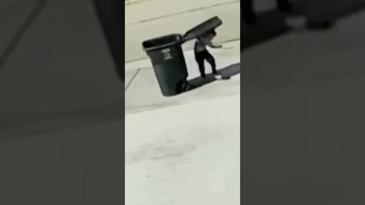 funny video😂 inattentional blindness