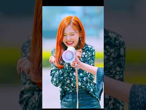 효정이 <strong>애교에</strong> 위기감 느끼는 아린 오마이걸