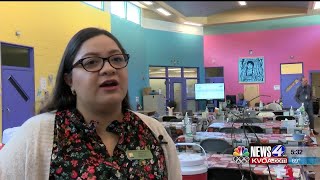 University students study healthcare through volunteering at migrant shelter
