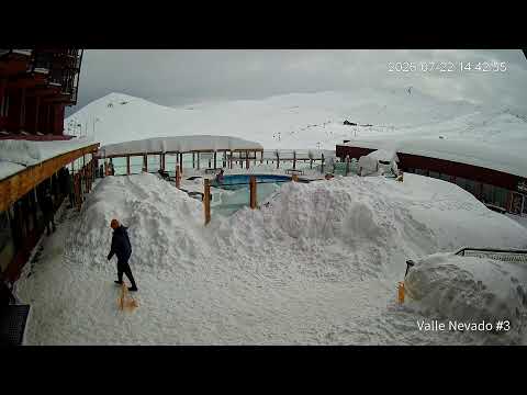 Valle Nevado Ski Resort Pool Live — Santiago, Metropolitana live camera thumbnail
