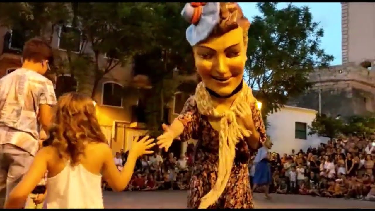 #fmtdb #torredembarra Festa Major de Santa Rosalia: Tanda de lluïment del seguici popular.