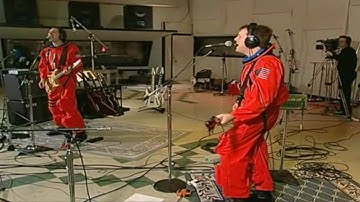 Paul Gilbert - Spaceship One Live Segment #1 *HQ Widescreen*