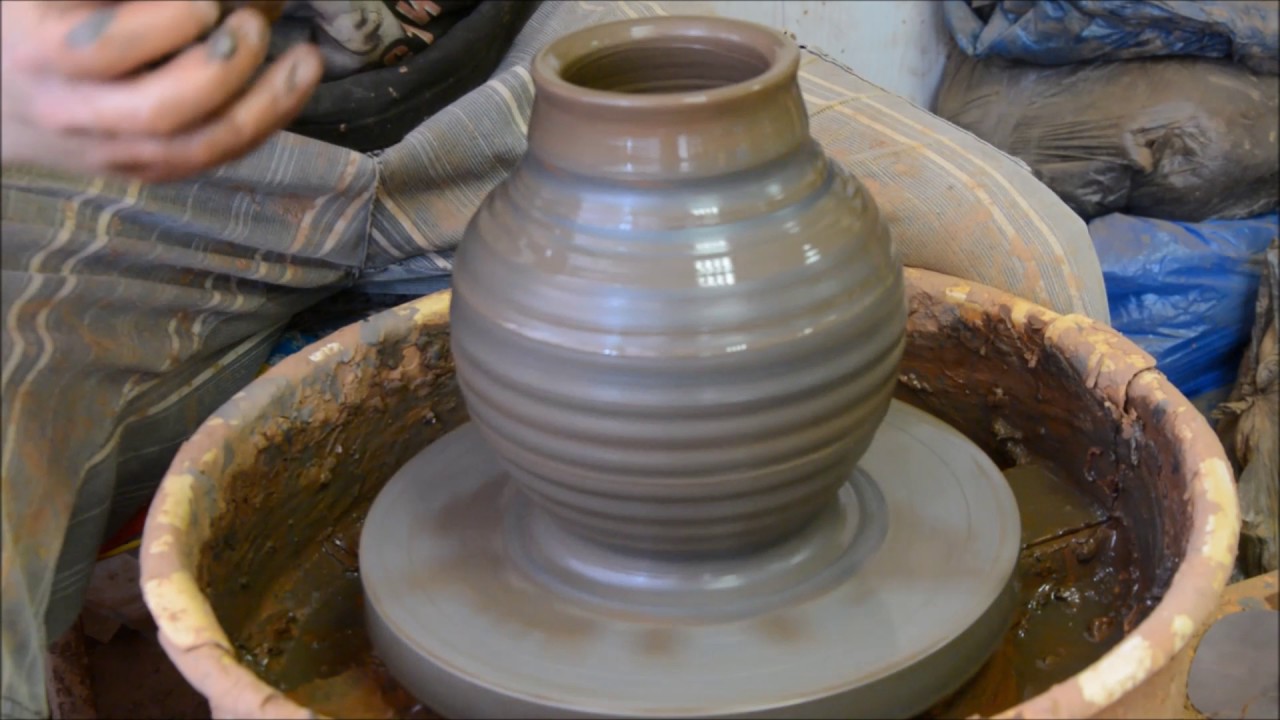 ⁣Изготовление вазы в технике