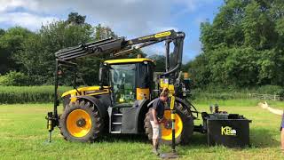 JCB Fastrac with a Palfinger crane, 80km/h, 18 meters, 2.000 kg