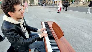 Nice reactions, when I played &quot;River flows in you&quot; on public piano in Berlin