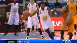 Quincy Douby'nin Müthiş Smacı