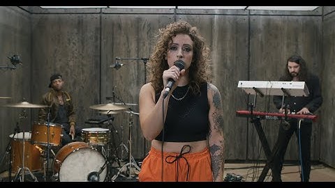 Anna Clendening - Bare Minimum [Official Performance Video]
