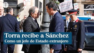 Quim Torra recibe a Pedro Sánchez como un jefe de Estado extranjero