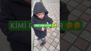 Ki̇mi̇ Bekli̇yor Şfet