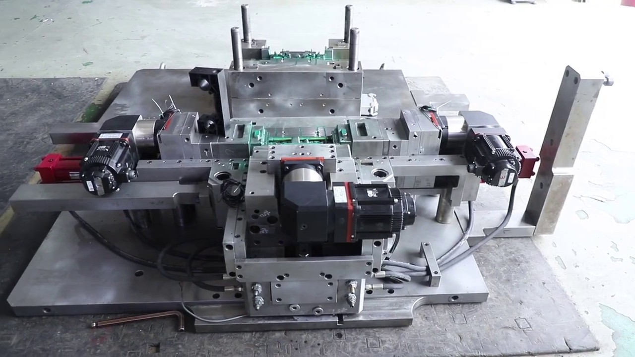 Unscrewing mold with servo motors, unscrewing injection molding for high temperature plastic PA