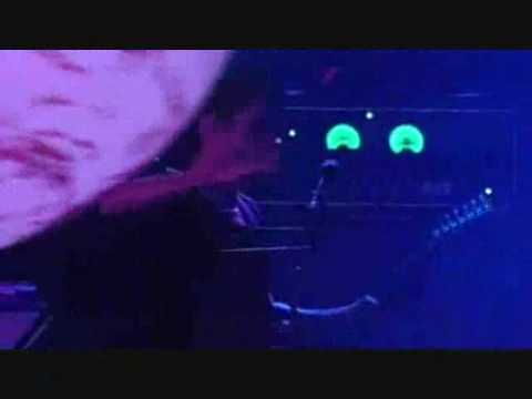 Muse - Plug in Baby Live at KROQ Acoustic Christmas