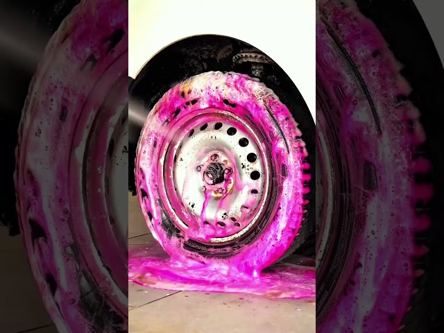 How many cars can you count in this video? #washingcar #cleaningcar #carcleaning