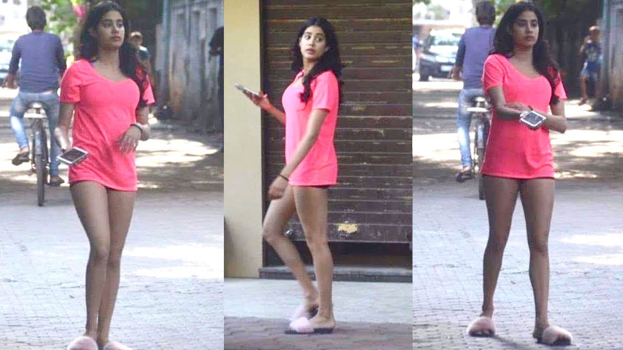 Jhanvi Kapoor's STUNNING Look During Her Gym | #Bollywodtv - YouTube