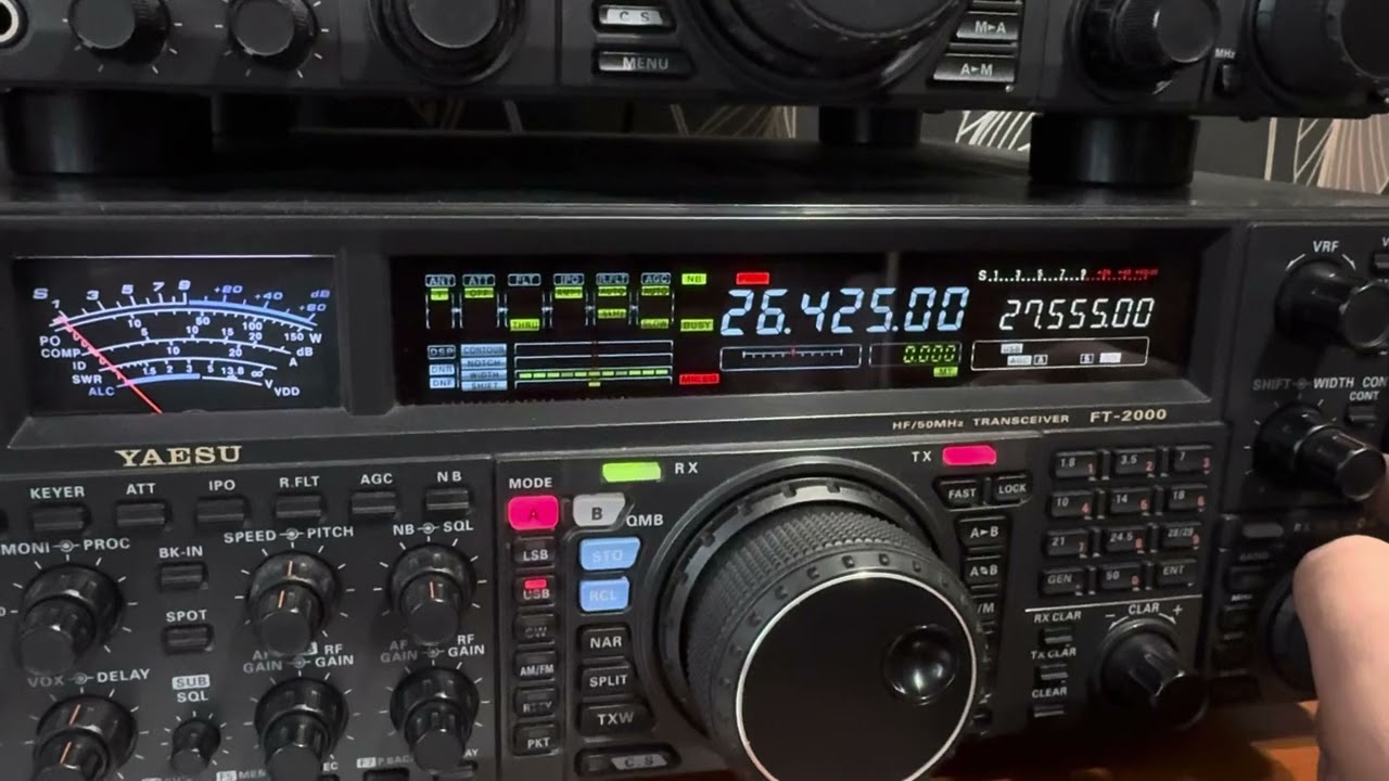 Działanie filtra DNF na zakłócenia z sieci LAN Yaesu FT2000