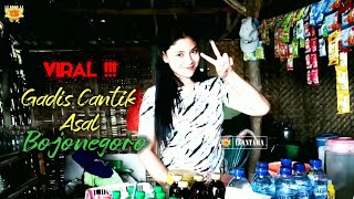 Viral ! Gadis Cantik Penjual Kopi Asal Bojonegoro