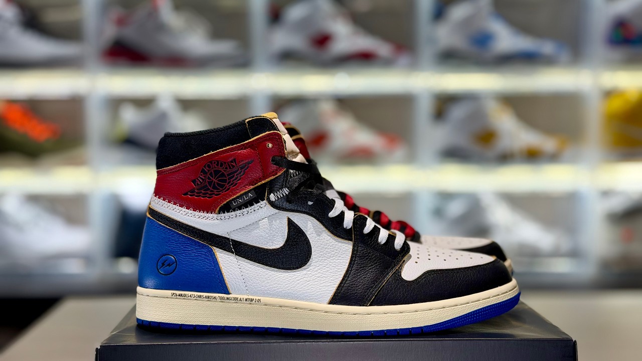 NIKE Air Jordan 1 Fragment × UNION sddefault.jpg?v=69a1194f