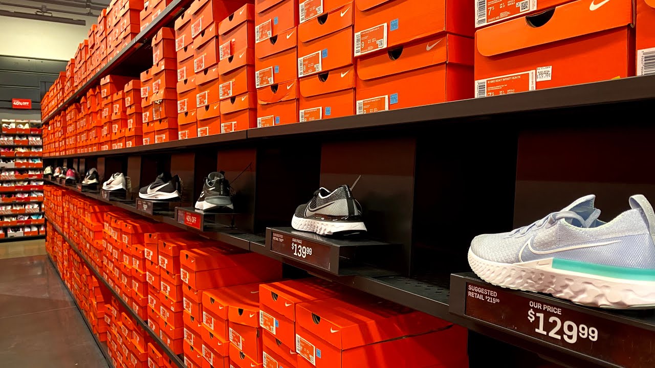 BUYING THE BEST SNEAKER @NIKE OUTLET CANADA~FINDING JORDAN~CRAZY DEALS ...