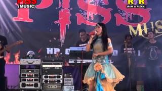 Bunga Pengantin  Nia Pesek  Piss    