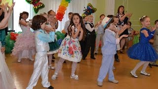 Игры с родителями, танец с веночками, песня \ Игры с родителями, танец с веночками, песня \