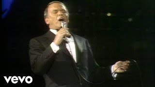 Watch Frank Sinatra Street Of Dreams video