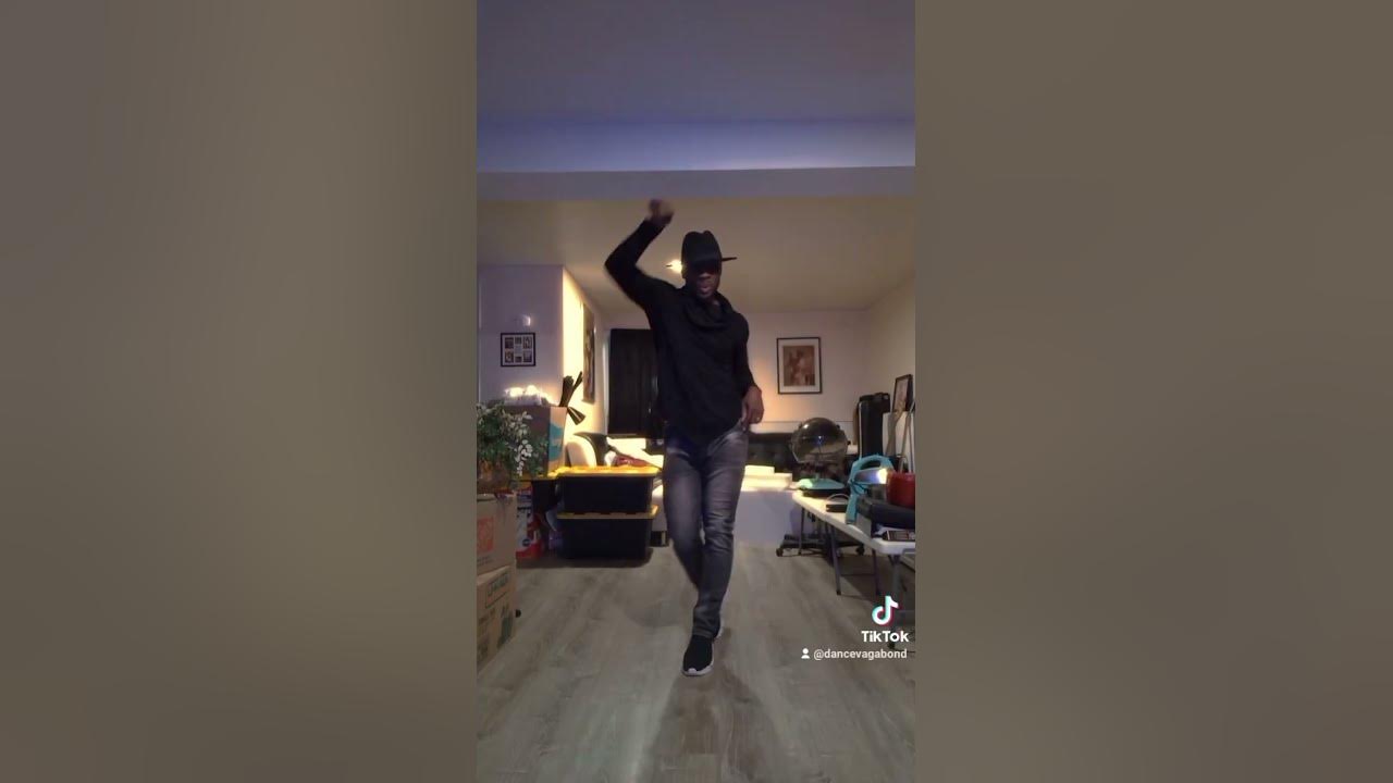 SLOWLY MEDDY DANCE