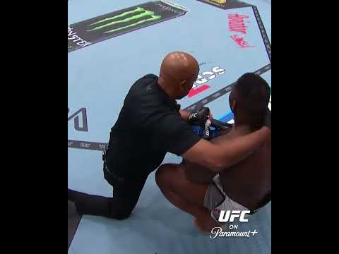 Flipped him off 🤣 #ufc324