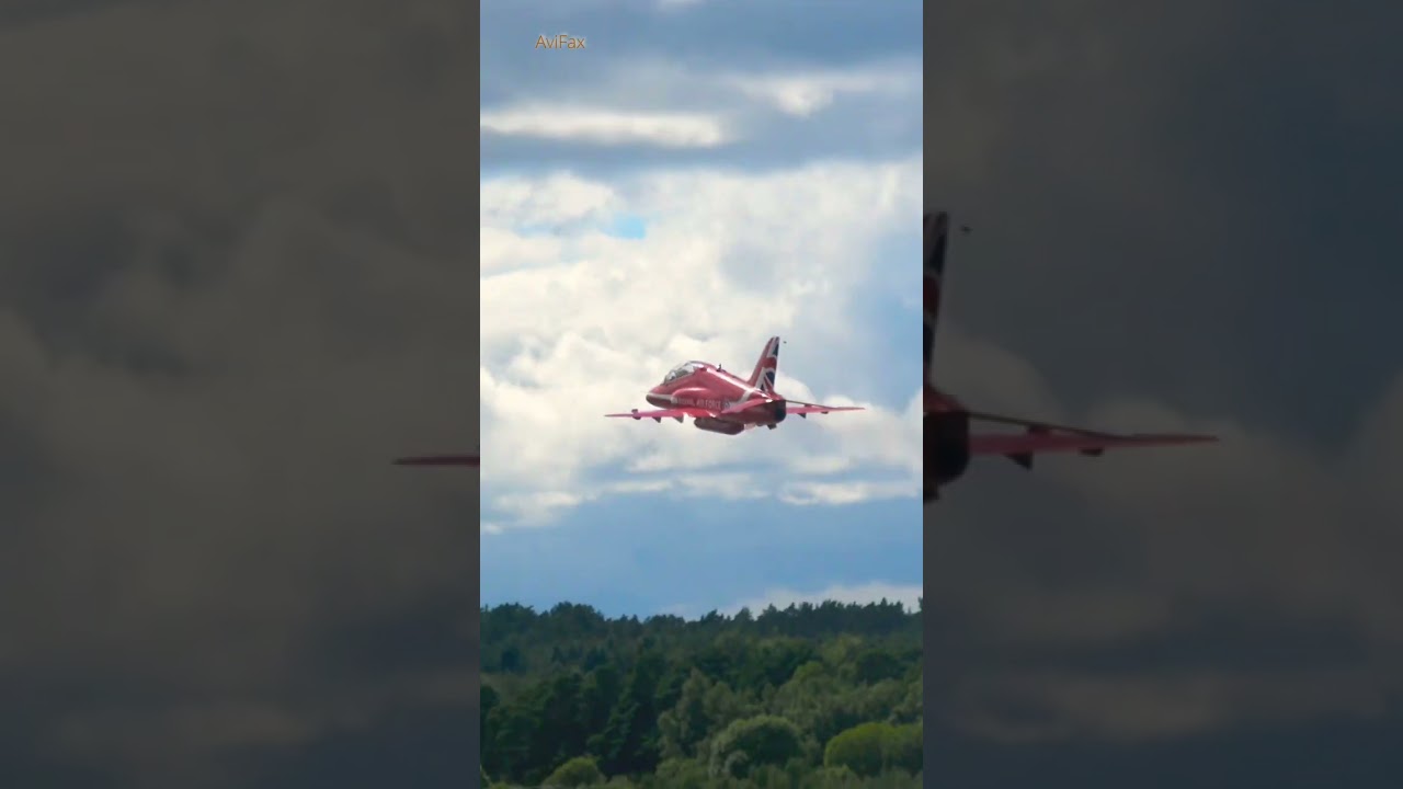 Red Arrows Hawk flyby 