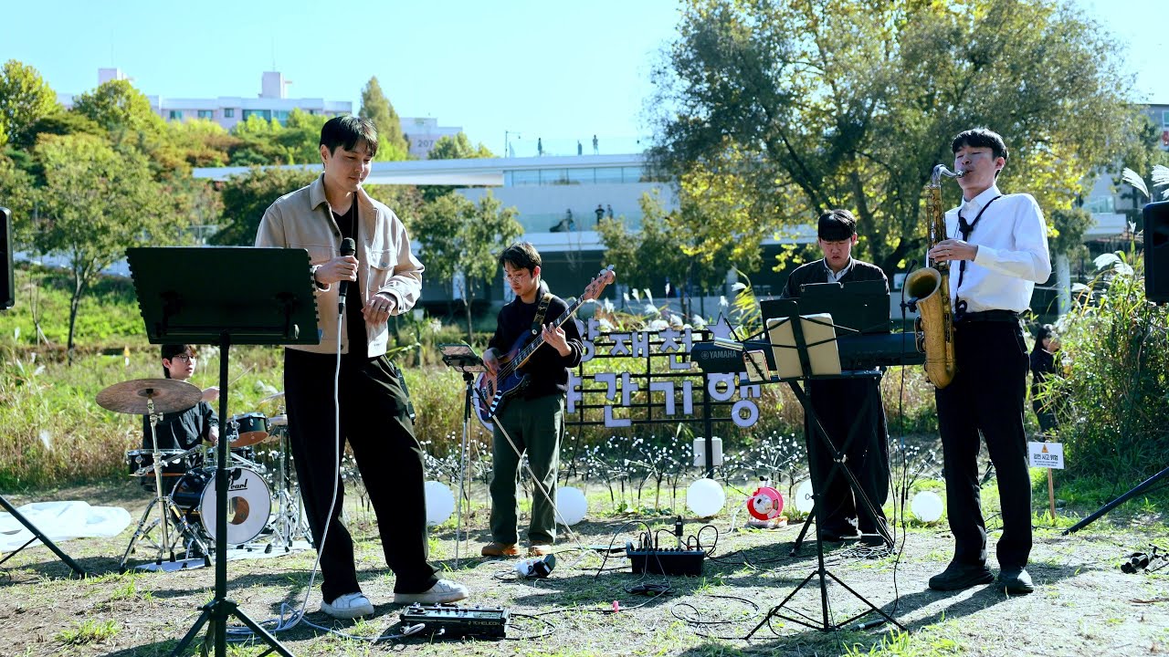 20251101 Look at me with a smile - ASH AHN (애쉬안)