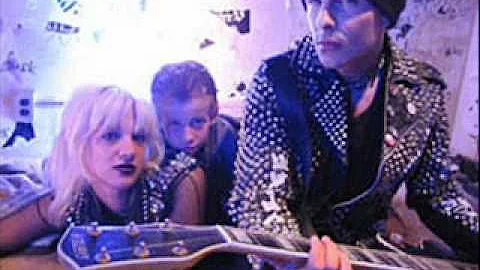 Tim Armstrong & Asia Argento - There He Goes