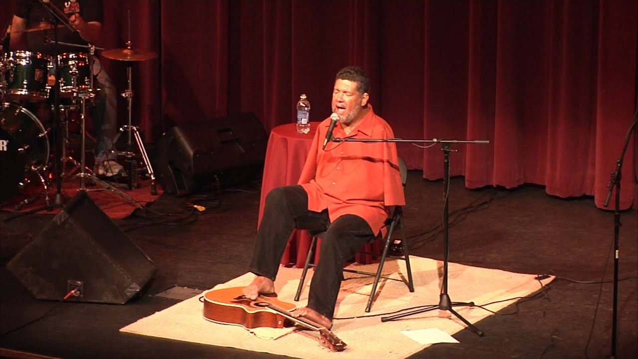 Tony Melendez Plays Guitar With His Feet At Texas Aandm Youtube