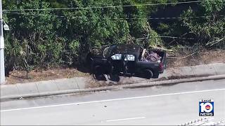 Robbery suspect fatally shot after leading police on chase, crashing in Palm Beach County