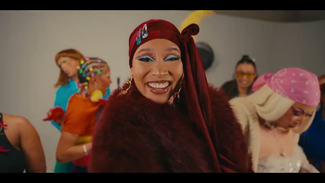 PEQUENOGANG, Khadijah - Hou Jou Mooi (Official Music Video)
