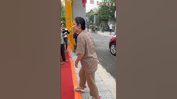 Tình cờ gặp diễn viên Việt Trinh tại chùa Vân Sơn