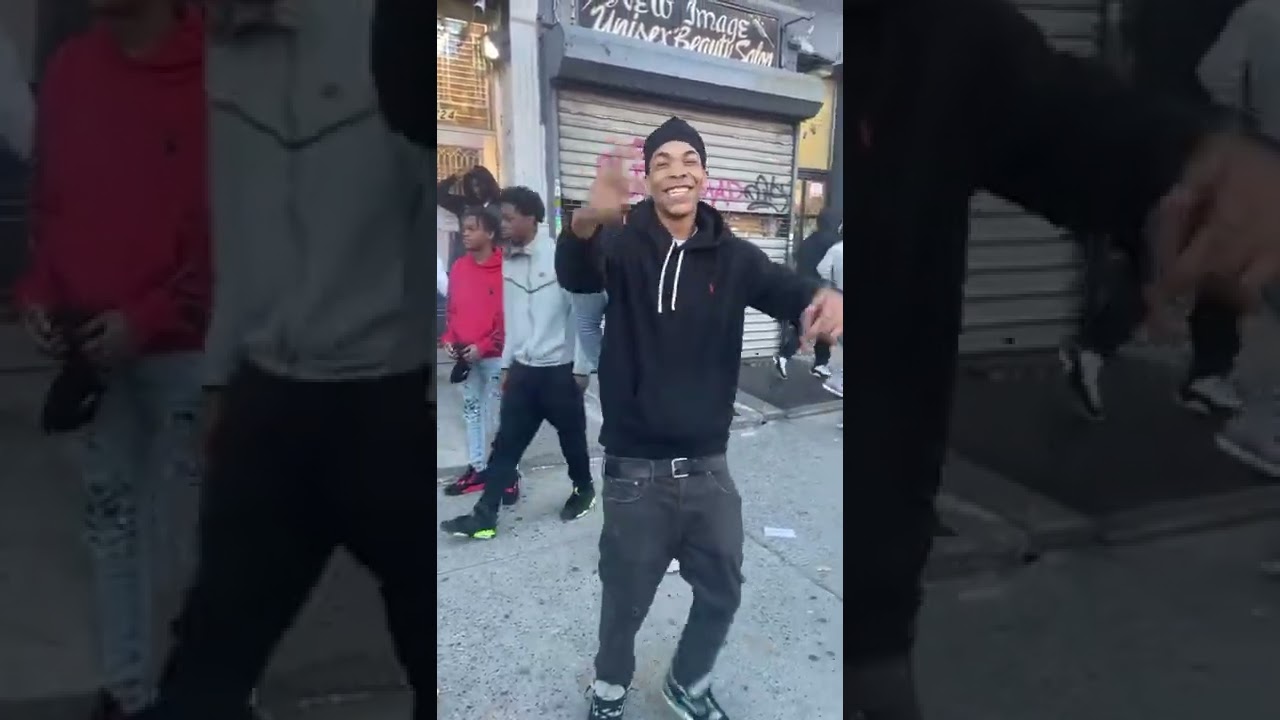 Dee Play4Keeps Showing Off His Dancing Skills.